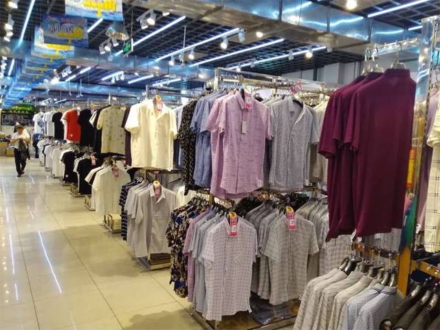 八鋼首家服裝批發城喜迎父親節，男士進店有禮，鞋帽批發優惠多